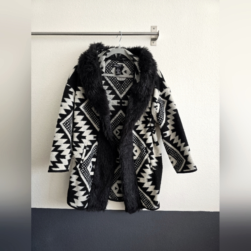 Apache geometric pattern hooded cardigan / coat with faux fur